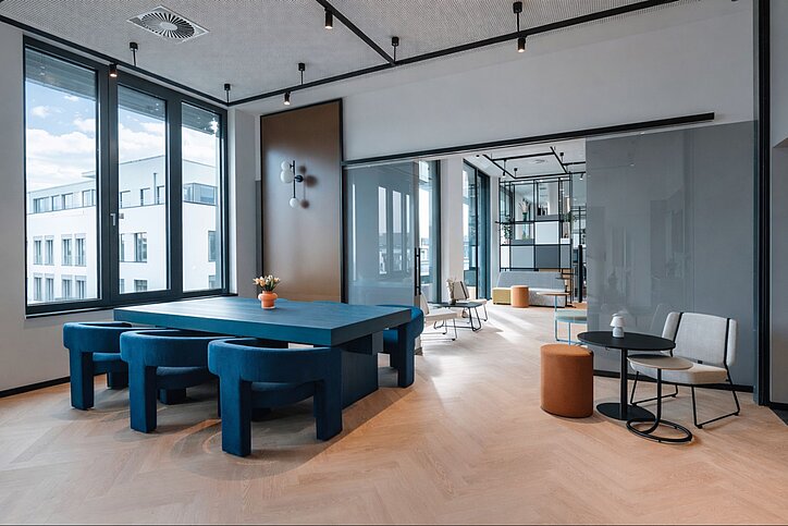 Der Gemeinschaftsbereich im Smartments in Bielefeld befindet sich im fünften Stockwerk. © Adamski Fotografie