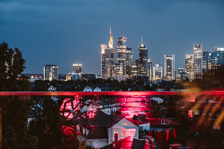 Frankfurt gesättigt oder unersättlich? Weitere große Apartmentprojekte stehen in jedem Fall bald in den Startlöchern. © Kauffmann Fotografie