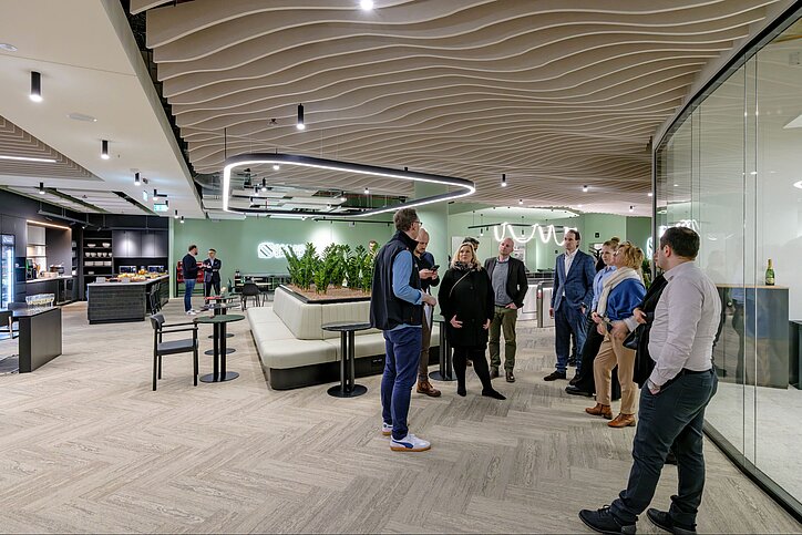 Die Apartmentakteure zeigten sich bei der SO!APART diese Woche mit Station im Neo Leipzig sehr interessiert an den Entwicklungen hin zu Flex-Offices. © Hafencitystudios