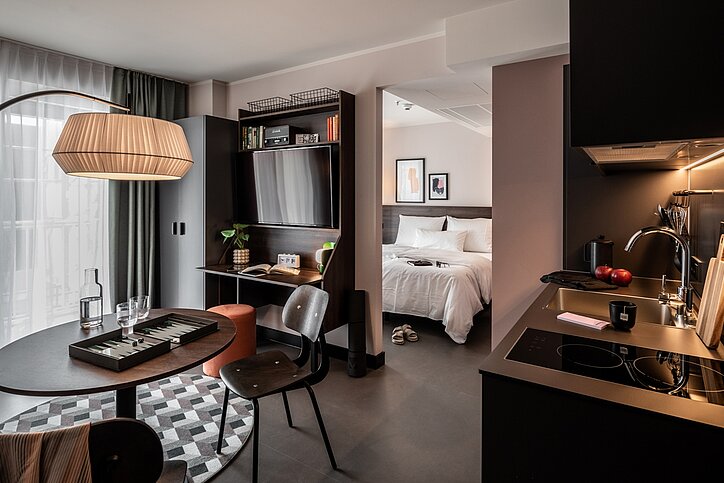 Das einst von der Revo Hospitality Group übernommene Revo in München mit über 600 Einheiten war Namensgeber für die neue Dach-Gesellschaft der früheren HR Group. Jetzt ist die Gruppe in die Insolvenz in Eigenverwaltung geschlittert. © Revo