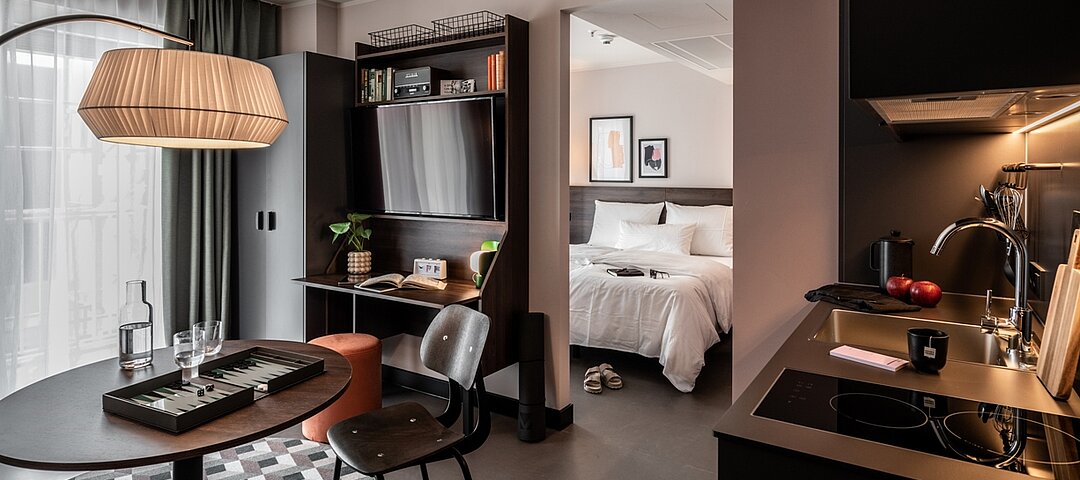 Das einst von der Revo Hospitality Group übernommene Revo in München mit über 600 Einheiten war Namensgeber für die neue Dach-Gesellschaft der früheren HR Group. Jetzt ist die Gruppe in die Insolvenz in Eigenverwaltung geschlittert. © Revo