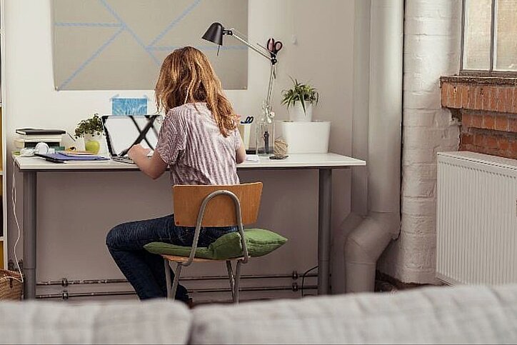 Nach dem Studium und der Ausbildung eine Stelle zu finden, ist für viele deutlich schwieriger geworden. Das zeigt auch ein Vergleich der Großstädte. © AdobeStock.com/contrastwerkstatt